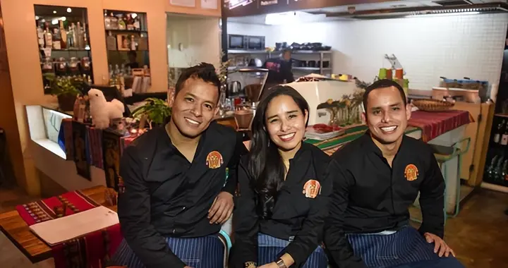 南美小国与中国关系匪浅，300多万人有中国血统，把中国人叫老乡