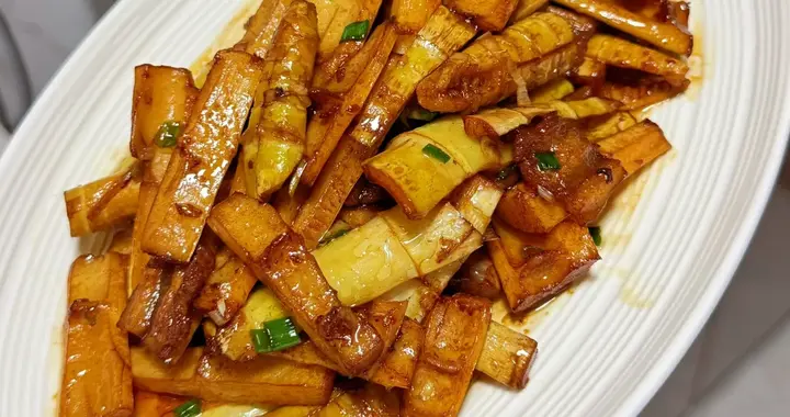 春笋，被誉为春菜之王是春天最鲜美的馈赠。