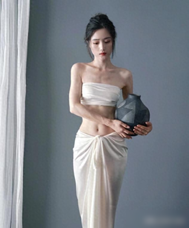 论“体态”对女人气质的重要性，看完这3组对比图后，你就明白了