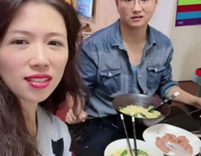 牛女士和丈夫高飞合影被扒