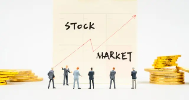 想在市场波动中稳健前行？掌握这些思维，做聪明的参与者