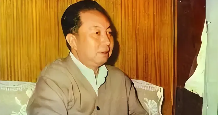 1981年华国锋不打算再入国宴，邓颖超说一外国熟人来，请动了他