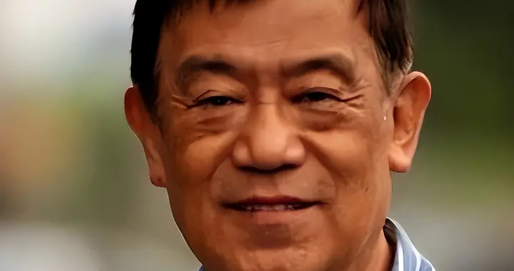 84岁高明近况：儿子高亮去世一年半，儿媳已成他和妻子的晚年依靠