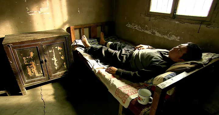 安徽五河县：丈夫瘫痪妻子离去，6岁幼女撑起整个家