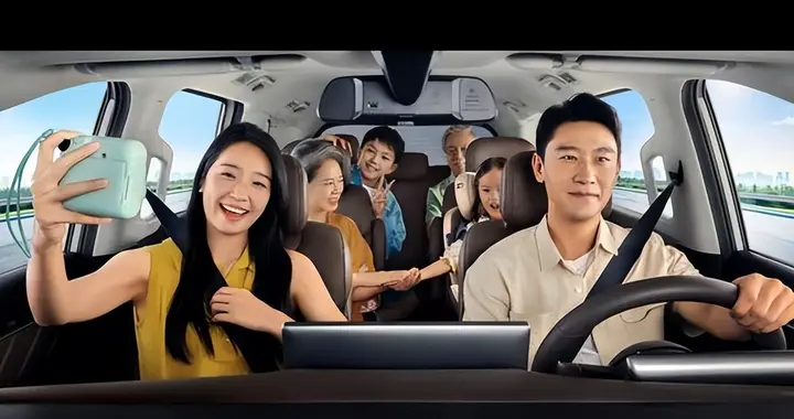 五菱汽车公布旗下「全能舒享大7座」星光730空间及内饰细节