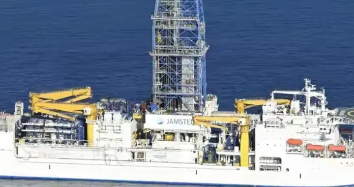 日本记者秀“稀土淤泥”，外交部一句淡定回应，戳穿14年炒作骗局