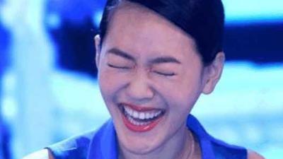 微尘：笑话： 夫妻看球 晚上，一对夫妻在