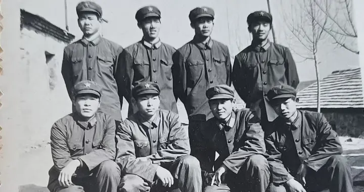 也谈上世纪80年代，基层连队杀猪聚餐，“猪下水”究竟去哪了