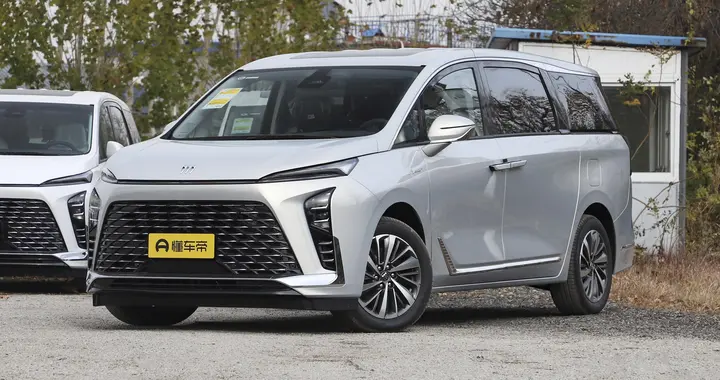 别克GL8 PHEV销量暴涨，空间大，油耗低，到底值不值得买？