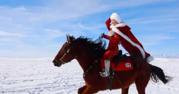 贺娇龙逝世的不实消息通过网络快速传播，谁是始作俑者？