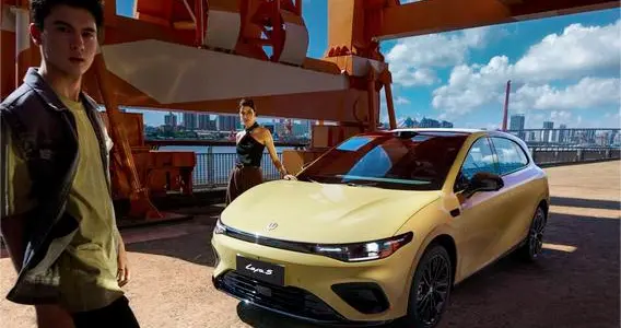 年轻人选纯电车｜零跑Lafa5凭实力圈粉：10万出头带激光雷达+8295