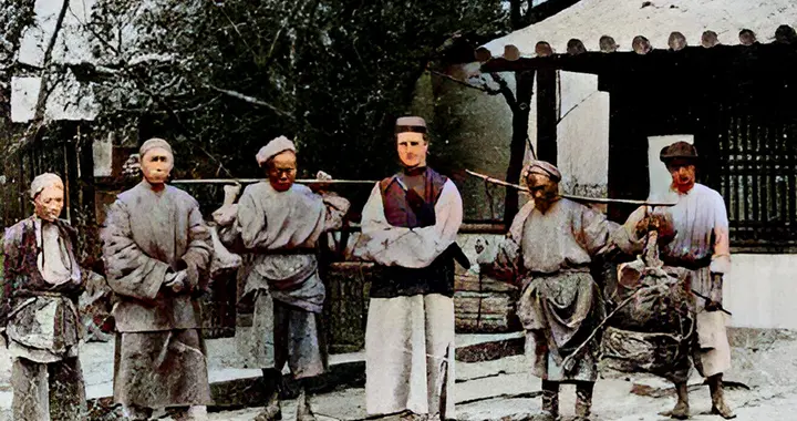 130年前，一个澳大利亚人携护照，徒步穿越四川云南，最后怎样了