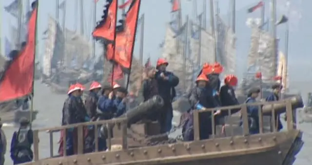 面对太平军主将陈玉成的亲自劝降，李孟群绝食拒降，最终不屈遇害