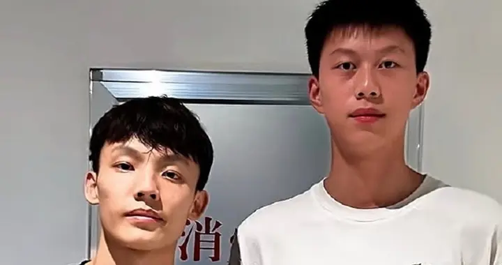 帕克战术值得中国男篮学习，替补48分碾压主力，刘玄昱小打大厉害