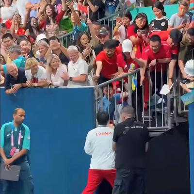 帝之佑：5张照片告诉你，最希望樊振东回来