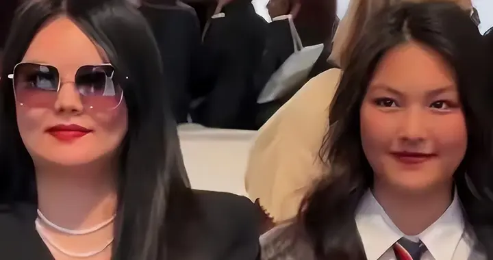 一场活动，这次李湘母女的“体面”，被郭晶晶何超琼撕得粉碎