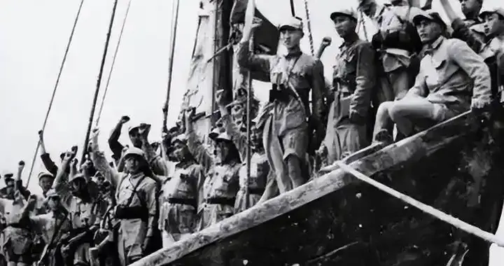 海南岛上两万衣衫褴褛的孤军，让四野猛将韩先楚动容：他们是我们