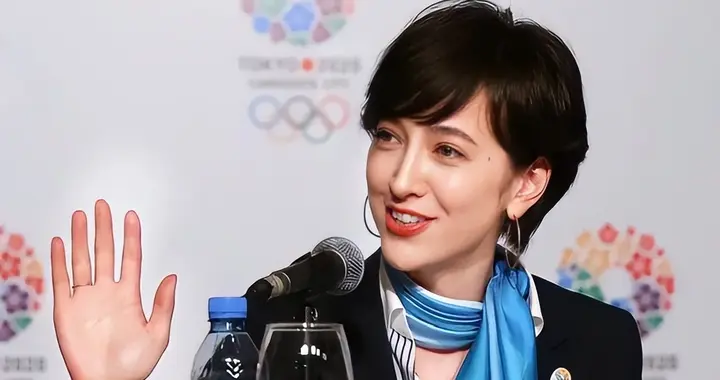 日本美女主播闪婚小泉进次郎，颜值高身材火辣，被爆有不雅视频