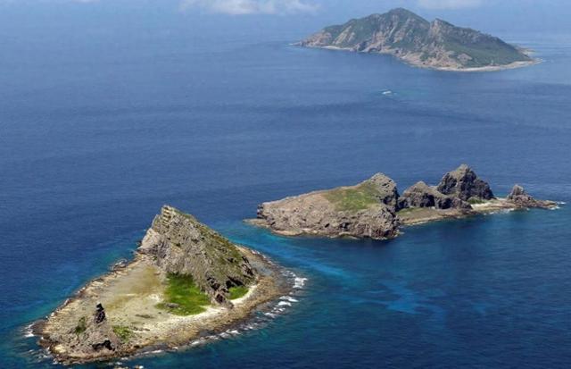 日本飞机强闯钓鱼岛，北约32国暗中集结，解放军350架歼-16亮剑