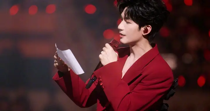 陈楚生发文告别《快乐老友有风季》，三行诗写下温暖与感动