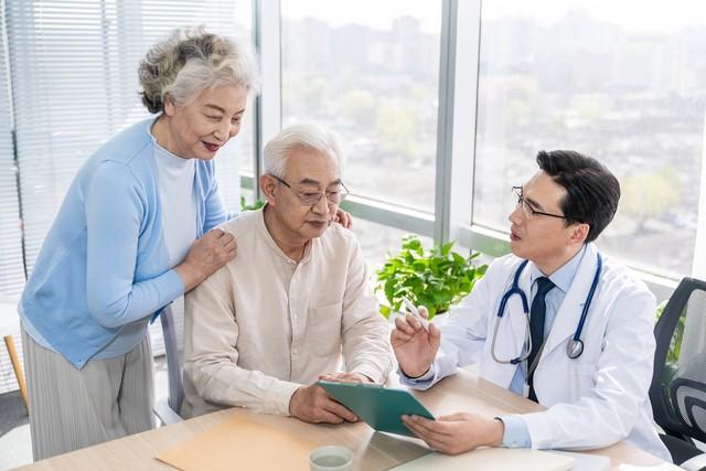 晚年不需要他人照护！每天4个动作，训练咀嚼力与吞咽力