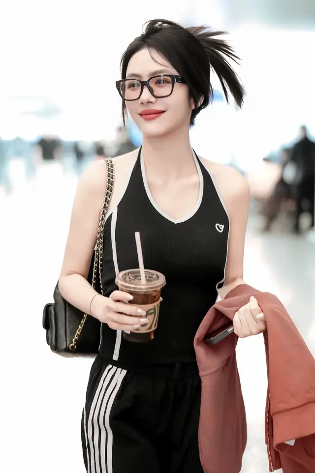 蔡文静可称得上时尚界的靓女