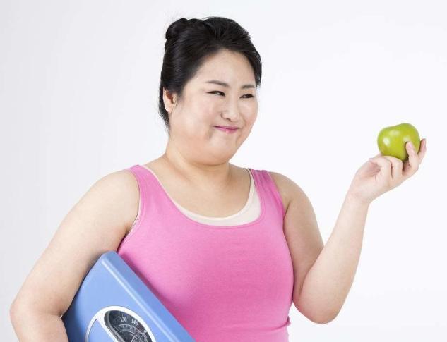 50岁左右女性，身材胖点好还是瘦点好？标准体重列出，对照看看