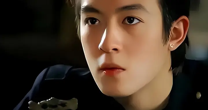 王晶不再隐瞒！曝料17年前“艳照门”内幕，原来陈冠希竟是受害者