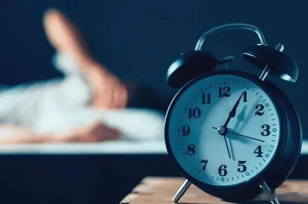骨科|女性失眠怎么办 哪些行为会加重失眠 寻求并消除失眠的原因