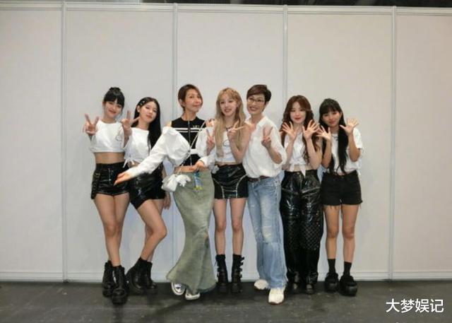 (G)I-DLE合体《甄嬛传》皇后蔡少芬！晒照认证：宋雨琦是最棒的