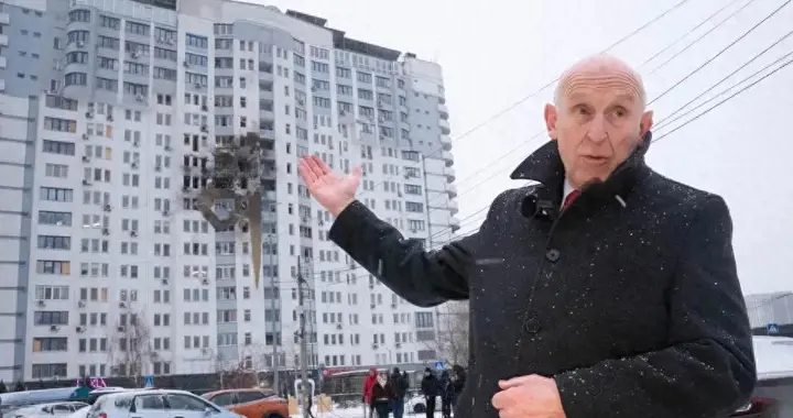 英防长在基辅差点被炸？狂言绑架普京，“榛树”导弹随即落在眼前