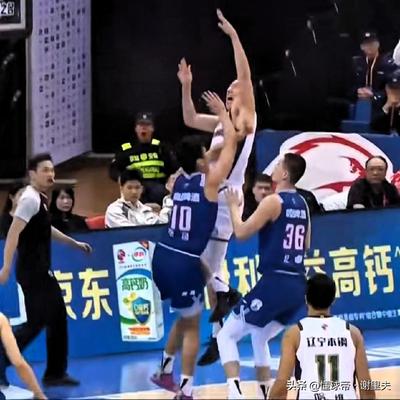 懂球帝·谢里夫：“勾机”付豪打球粗中有细