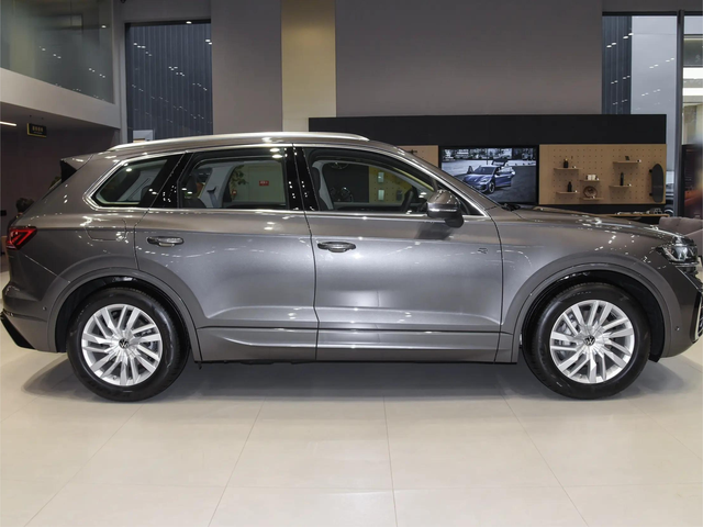 大众造了辆“换壳Q7”，3.0T+空悬+8AT，可惜懂的人不多