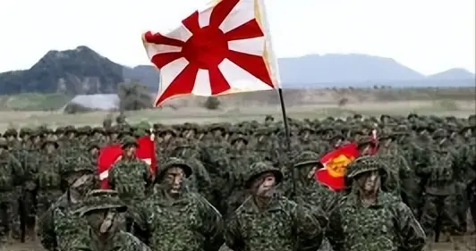 1400名自卫队员南下菲律宾，前首相石破茂急了，公开警告高市早苗