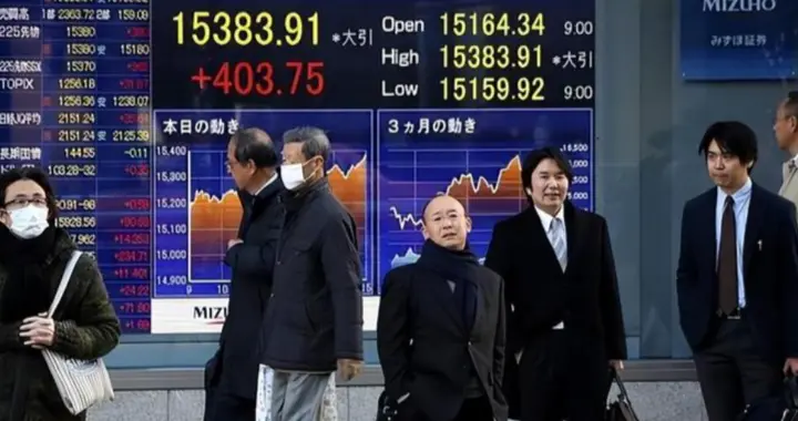全部人都预判日本经济衰退，可没人想到，崩这么快、垮得这么彻底