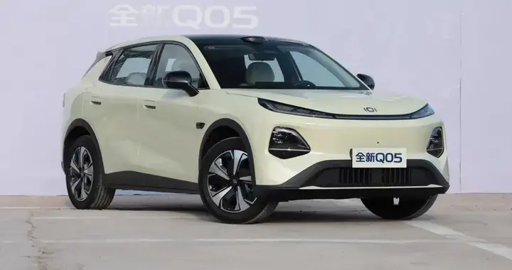 预算10万级，续航、智能都要，长安启源全新Q05和元UP该选谁？