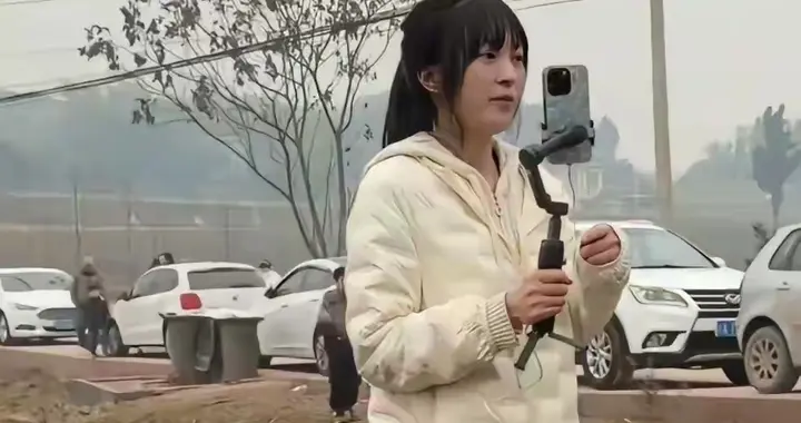 23岁网红呆呆急流勇退？火到家门被直播还不接单拒榜一邀约
