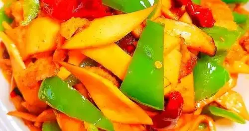 《咸香入魂！杏鲍菇与腊肉的天作之合》