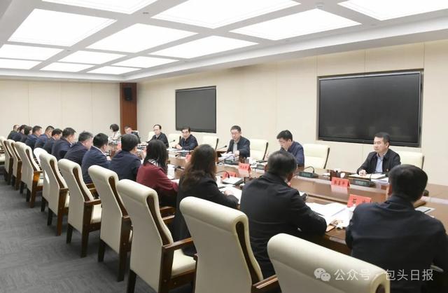 丁绣峰参加指导东河区委常委会2024年度民主生活会