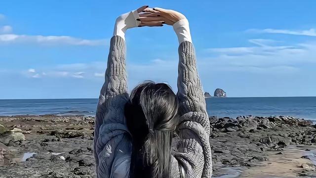 白月：中年人的婚姻，早褪去了热恋时的甜腻