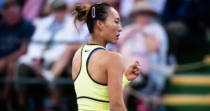 挑战萨巴伦卡！王欣瑜做不到的事，郑钦文做到了！谁是中国一姐？