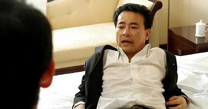不被看好的23岁婚龄差，妻子赌命生娃，他用行动改写流言结局