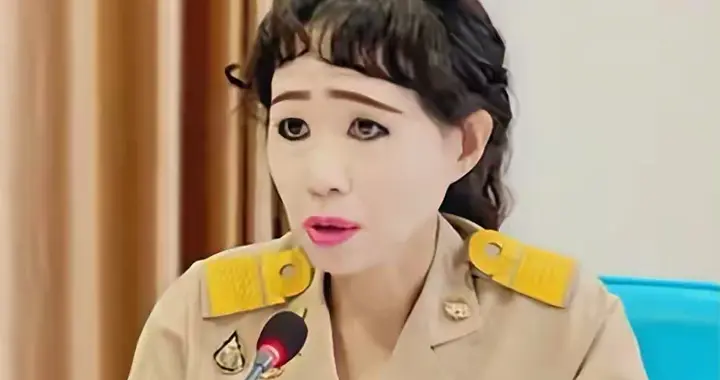 泰国一女公务员“妆容精致、眼妆鲜明”引发争议，本人回应：化妆没错，不喜欢可以不看