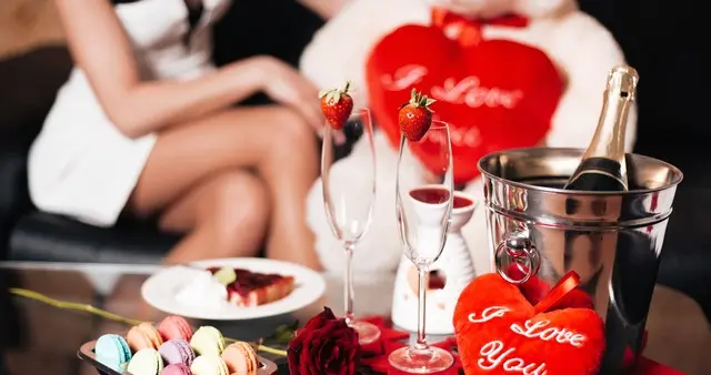 “情人”过时了？2026亲密关系大洗牌，第3种模式让人大跌眼镜