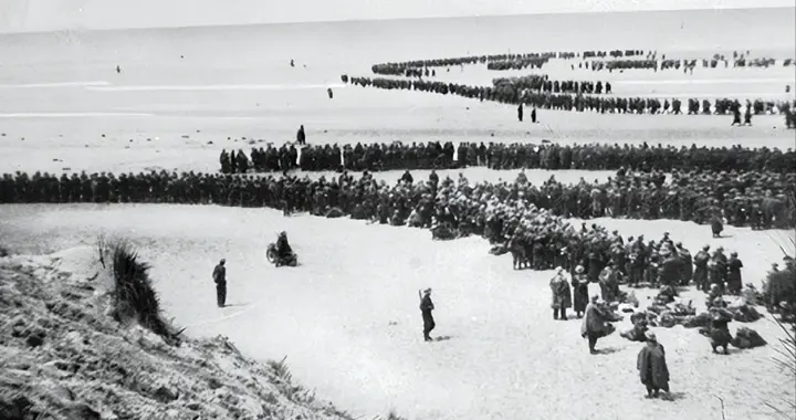 敦刻尔克大撤退，希特勒明明可以全歼英法联军，却下令停止进攻？