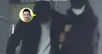 文章带着女友凤莉和妈妈吃饭，结果喝大了！