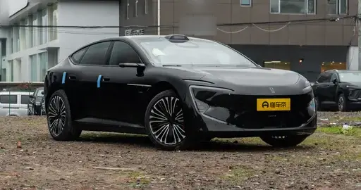 新阿维塔12 ，太行智控2.0+华为乾崑ADS 4，超越经典，自成新豪华