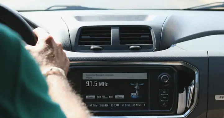 科技败给习惯：车载音频之王，依然是广播