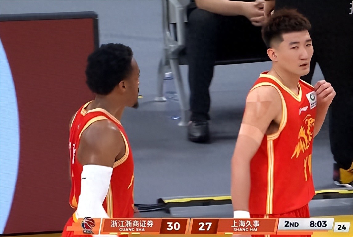 广厦男篮战胜上海！看看媒体专家怎么说！广厦竟然用小个阵容赢球