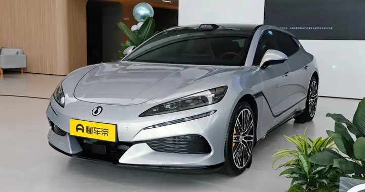 腾势Z9GT：安全之W，搭载第二代刀片电池，树立安全新高度